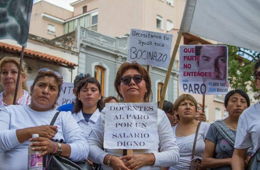 Docentes universitarios de Salta se suman al paro docente del 24 de agosto