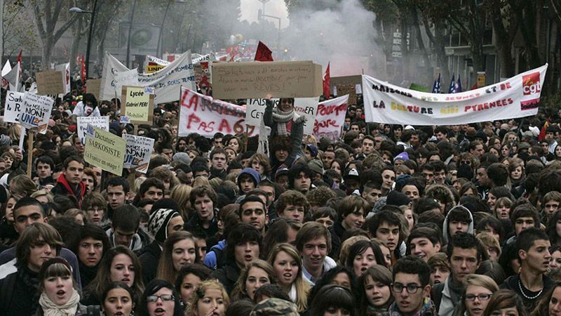 Trabajadores y jóvenes salen a luchar contra la represión