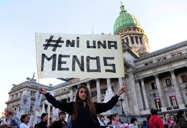 Ante el femicidio de Lucía Pérez: #VivasNosQueremos