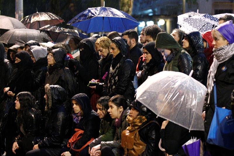 Miles de mujeres marcharon en Uruguay contra la violencia machista