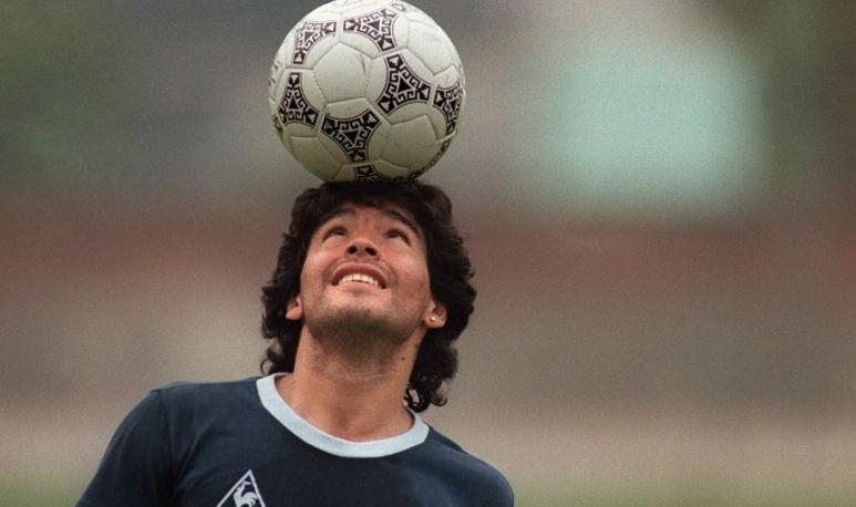 Cumpleaños de Maradona: 56 años del nacimiento del "extraterrestre"