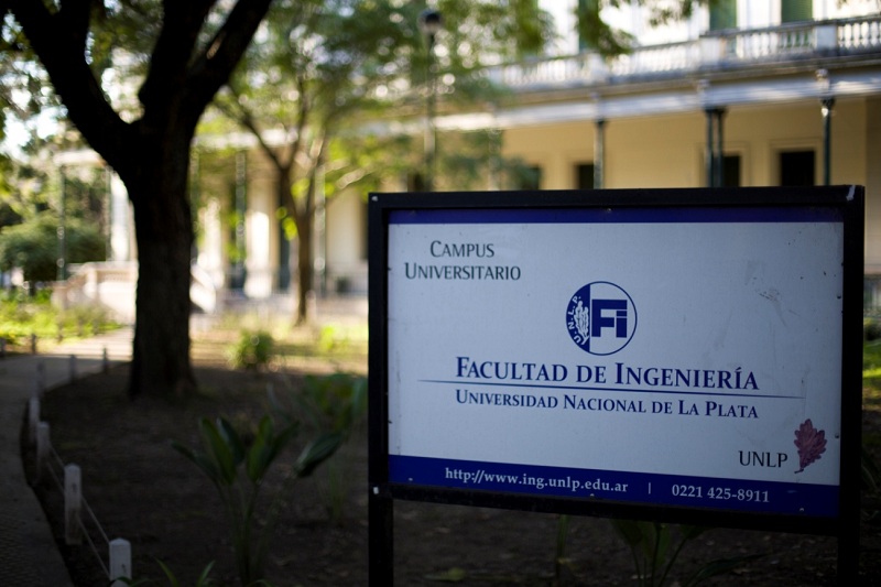 UNLP: escandalosa sesión del Consejo Directivo de Ingeniería ante denuncia de acoso de una trabajadora