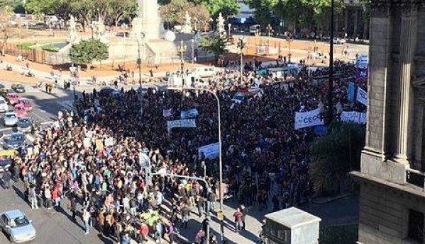 Siguen los reclamos contra el recorte en Ciencia