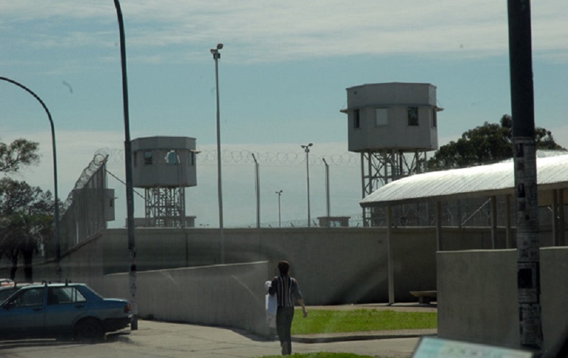 Luego de una huelga de hambre otorgan derechos a detenidos