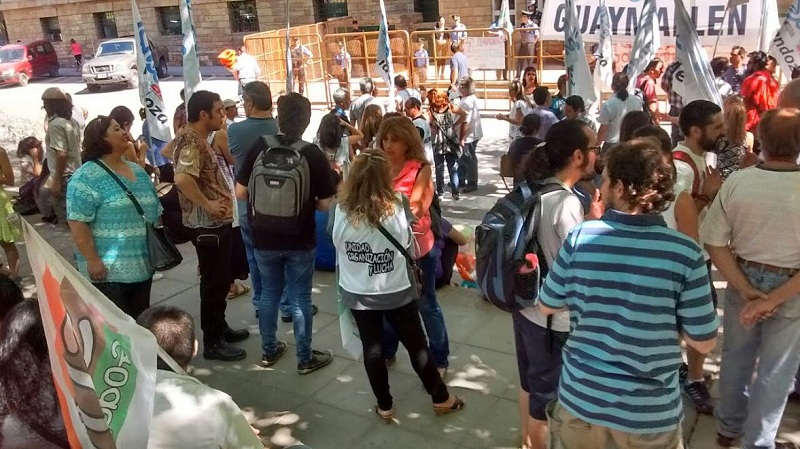 Los docentes suplentes le torcieron el brazo a Cornejo y Correas en Mendoza