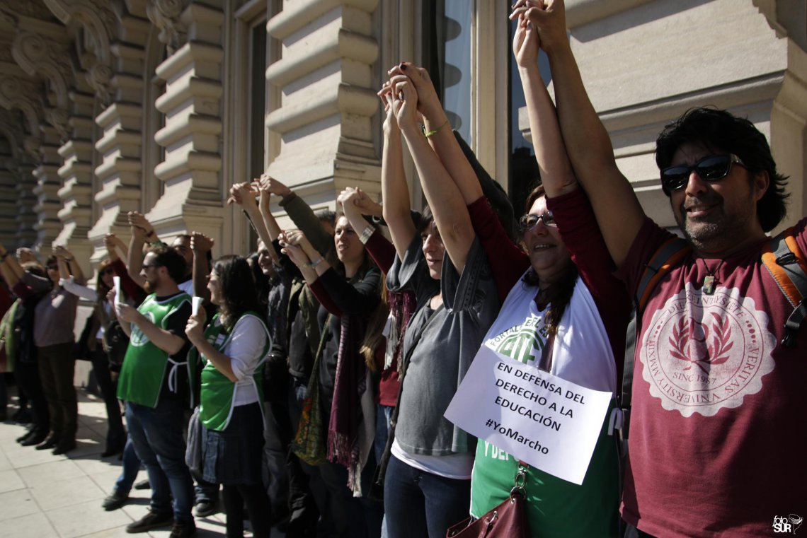 La Matanza: estudiantes se solidarizan con trabajadores del Ministerio de Educación y la UNLaM 