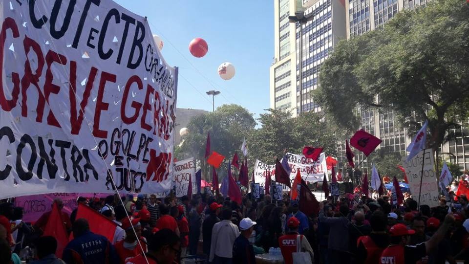 Los trabajadores de Brasil tienen muchas razones para hacer un gran paro nacional