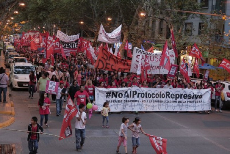 24M: Con la fuerza de la juventud en las calles de Mendoza 