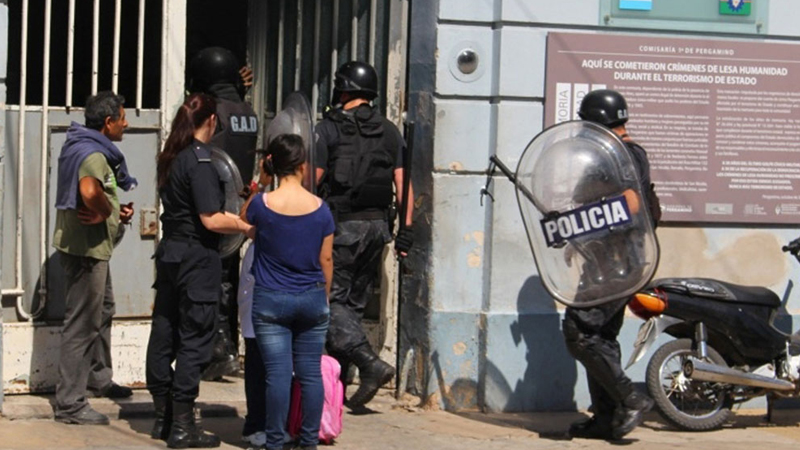 Detienen en Junín a un policía por el incendio en la comisaría de Pergamino