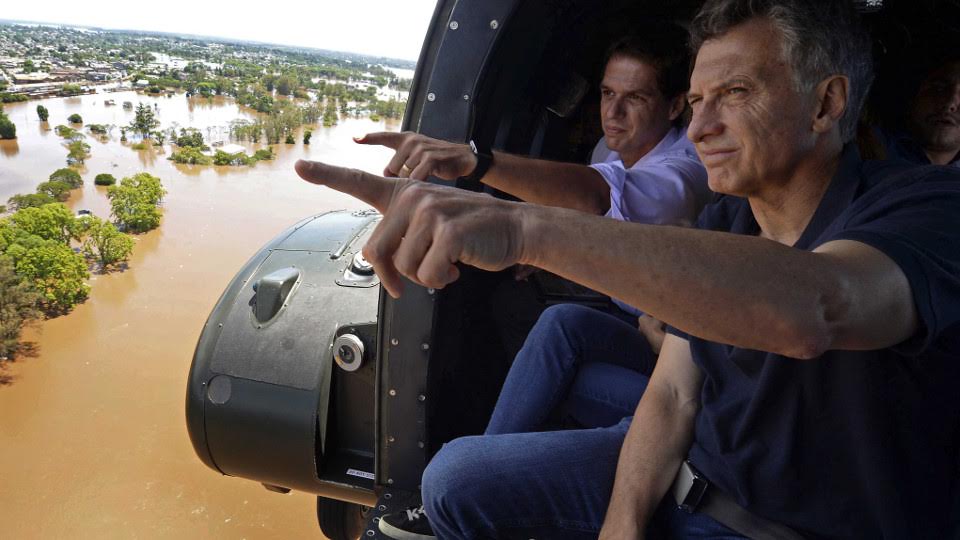 Cinismo PRO: Macri usa las inundaciones en Tucumán para hacer campaña por Cano