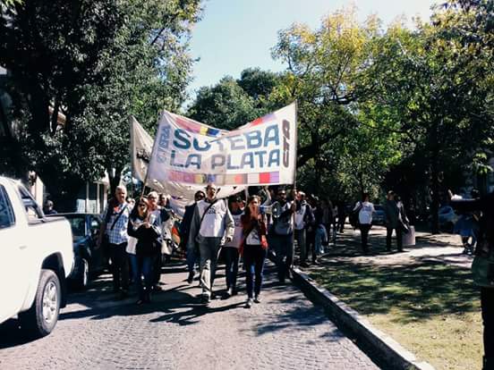 Movilización de los Suteba multicolor contra los descuentos por días de paro 