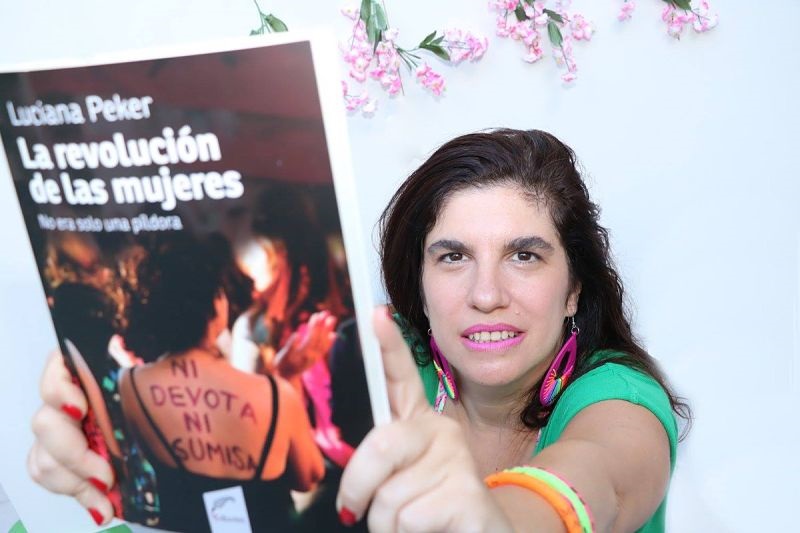 Luciana Peker: “Estamos en un momento en que el feminismo tiene que ser salvaje”