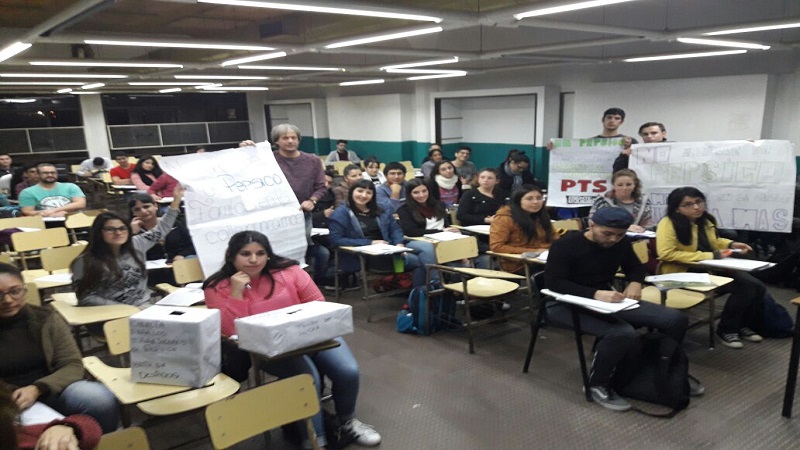 Los estudiantes de Montes de Oca se solidarizan con los trabajadores de PepsiCo