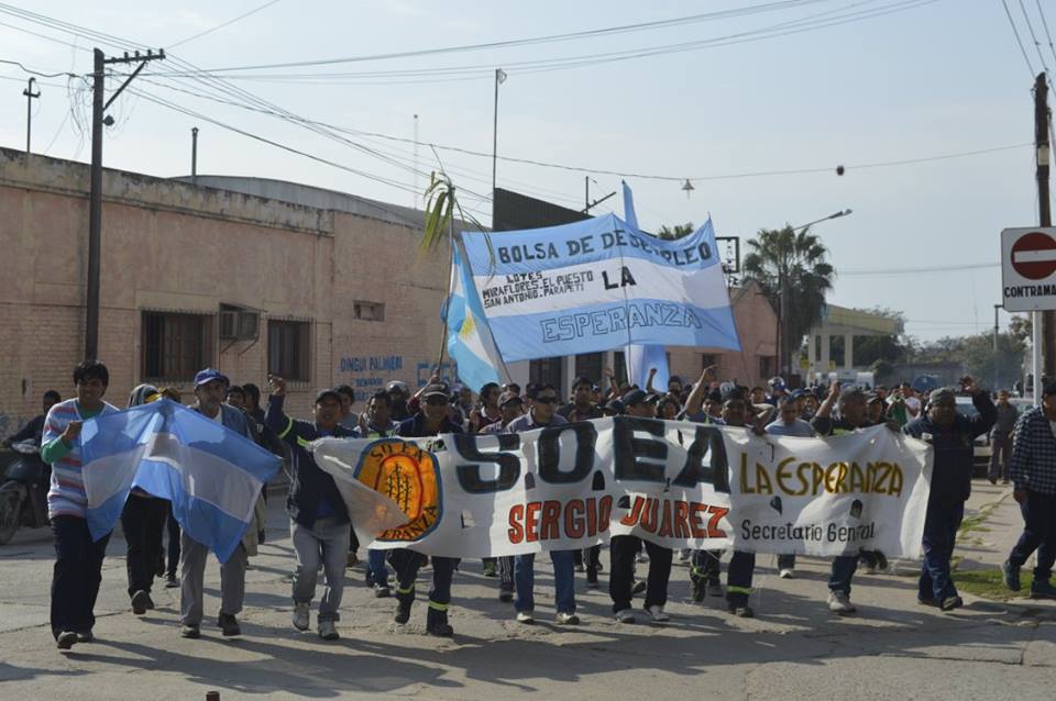 Ingenio La Esperanza: luego de una gran movilización, continúan el paro