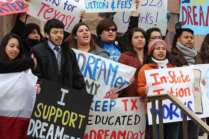 En riesgo programa DACA que permite a “dreamers” su estancia legal