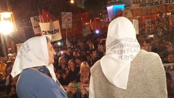 Declaran “Vecino Ilustre” de Neuquén a la Asociación Madres de Plaza de Mayo