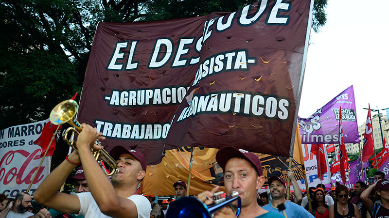 Low Cost y la resistencia de los trabajadores aeronáuticos: salvajismo de bajo costo