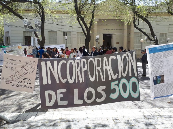 Mendoza: trabajadores del Conicet realizan una Feria de Ciencias en la legislatura