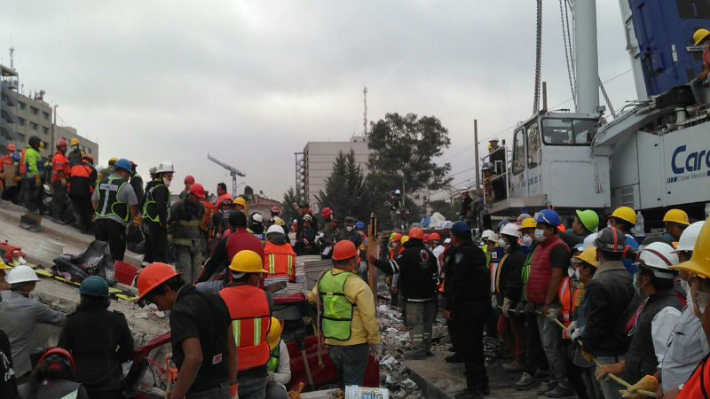 México: crónica del rescate en una fábrica textil tras el terremoto