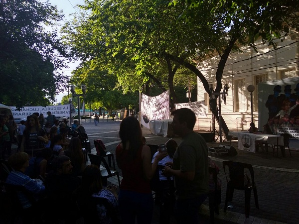 Mendoza: el SUTE instala una carpa para luchar contra las reformas educativa y laboral