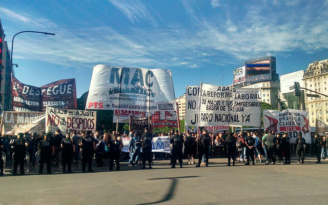 Los telefónicos tenemos que salir a las calles contra las reformas antiobreras