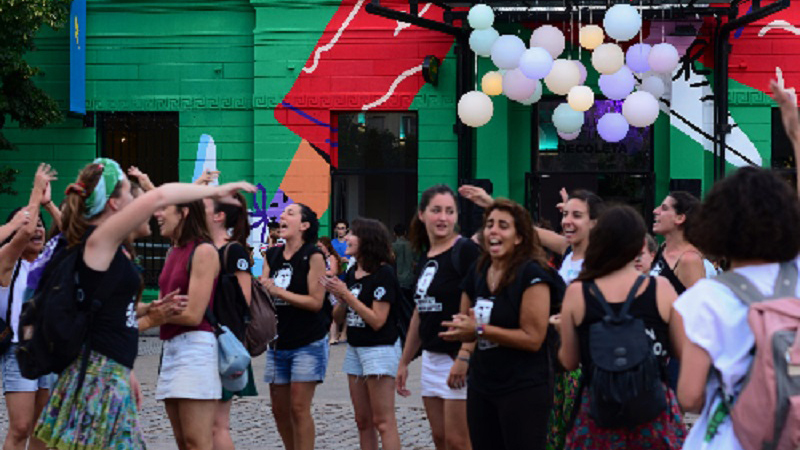 Batucada contra el "Amor de Verano" en el C. C. Recoleta