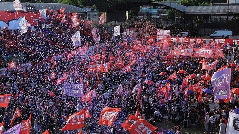 Una juventud que se organice hoy para enfrentar a Macri