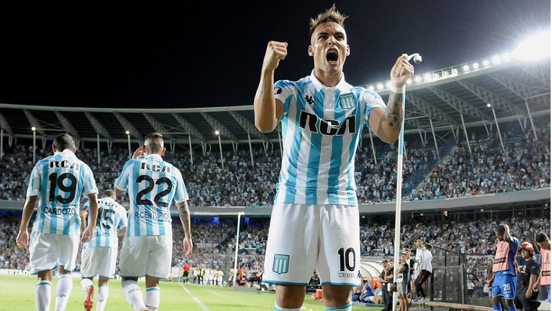 Racing y su debut en la Libertadores: como un toro