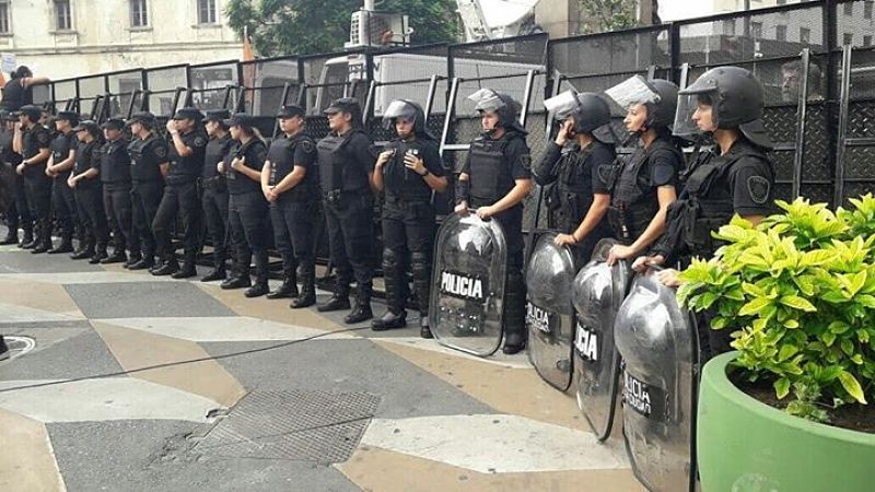 Pese al cerco represivo, estudiantes y docentes se movilizaron por la educación pública