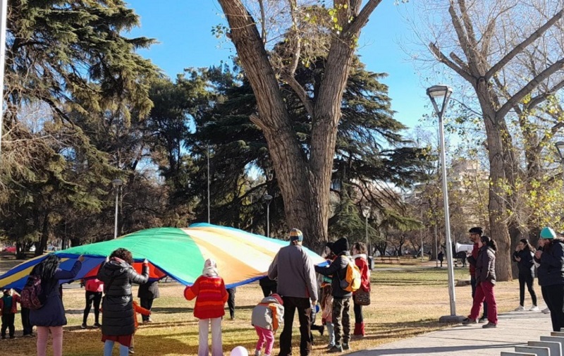 Denuncian que el Gobierno de Mendoza recorta financiamiento en el Bachillerato Popular Violeta Parra