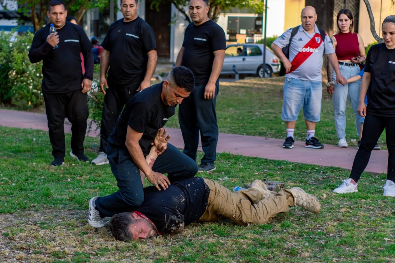 En Escobar Sujarchuk gasta millones para reprimir a la juventud y las manifestaciones