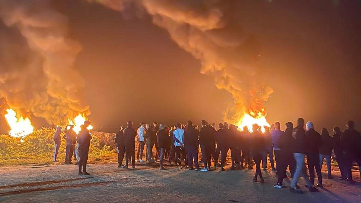 Colonos israelíes arrasan una ciudad palestina en Cisjordania 