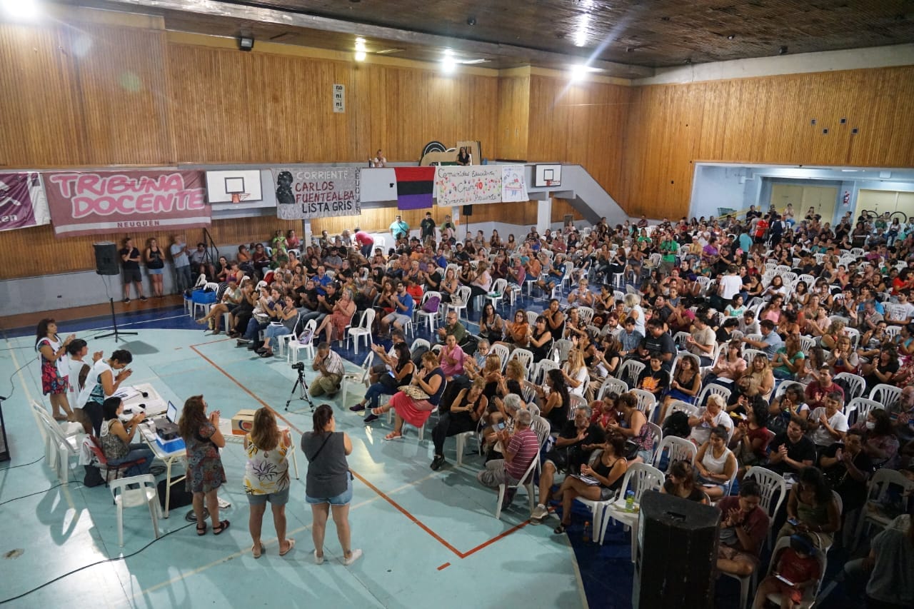 Contundente rechazo a la oferta del Gobierno en la asamblea de Aten Capital