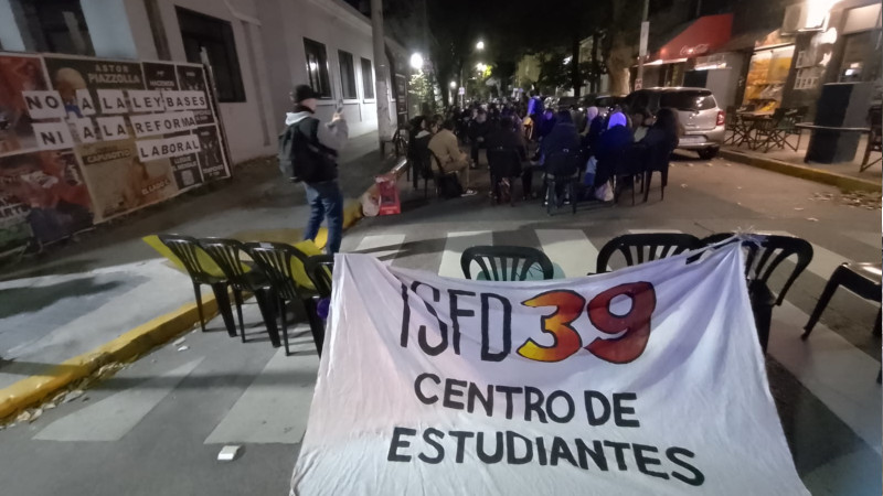 Jornada de clases públicas en el ISFD Nº39