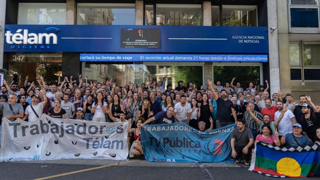 Más de 200 estudiantes se solidarizan con trabajadores de Medios Públicos