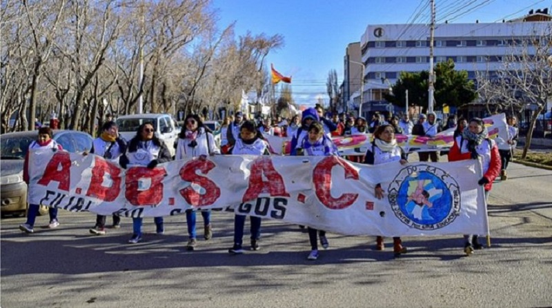 Santa Cruz: ADOSAC resolvió 72 horas de paro docente y movilización