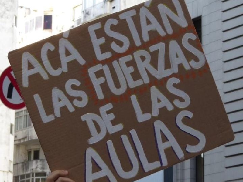 Masiva Marcha Federal Educativa ¿Por qué no llamó a parar la Celeste de UTE?