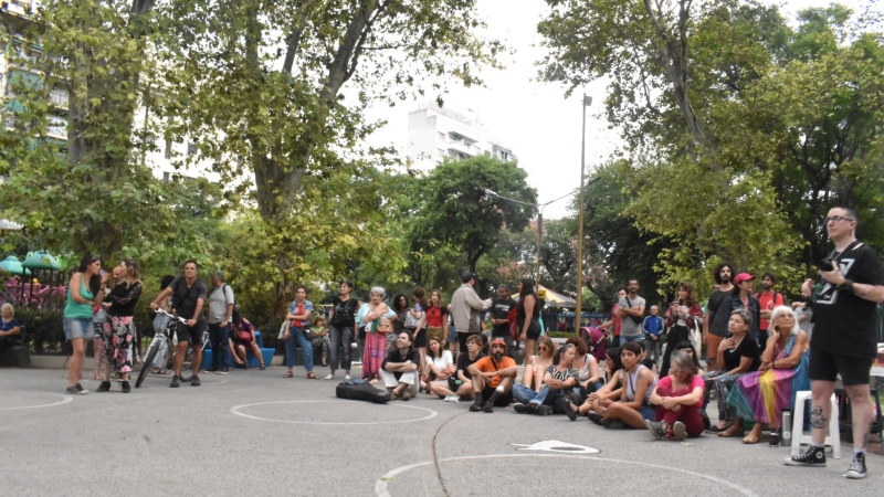 Más de 200 vecinxs en el festival de la Asamblea de Plaza Almagro