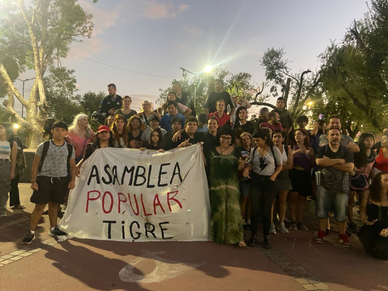 Primera Asamblea Popular tras la caída de la Ley Ómnibus: “Todo el apoyo a la lucha docente”