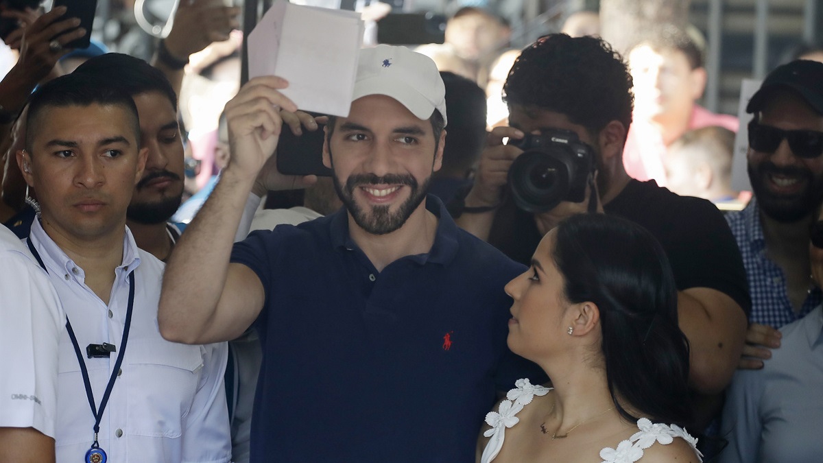 Elecciones municipales muestran límites de hegemonía de Bukele en El Salvador