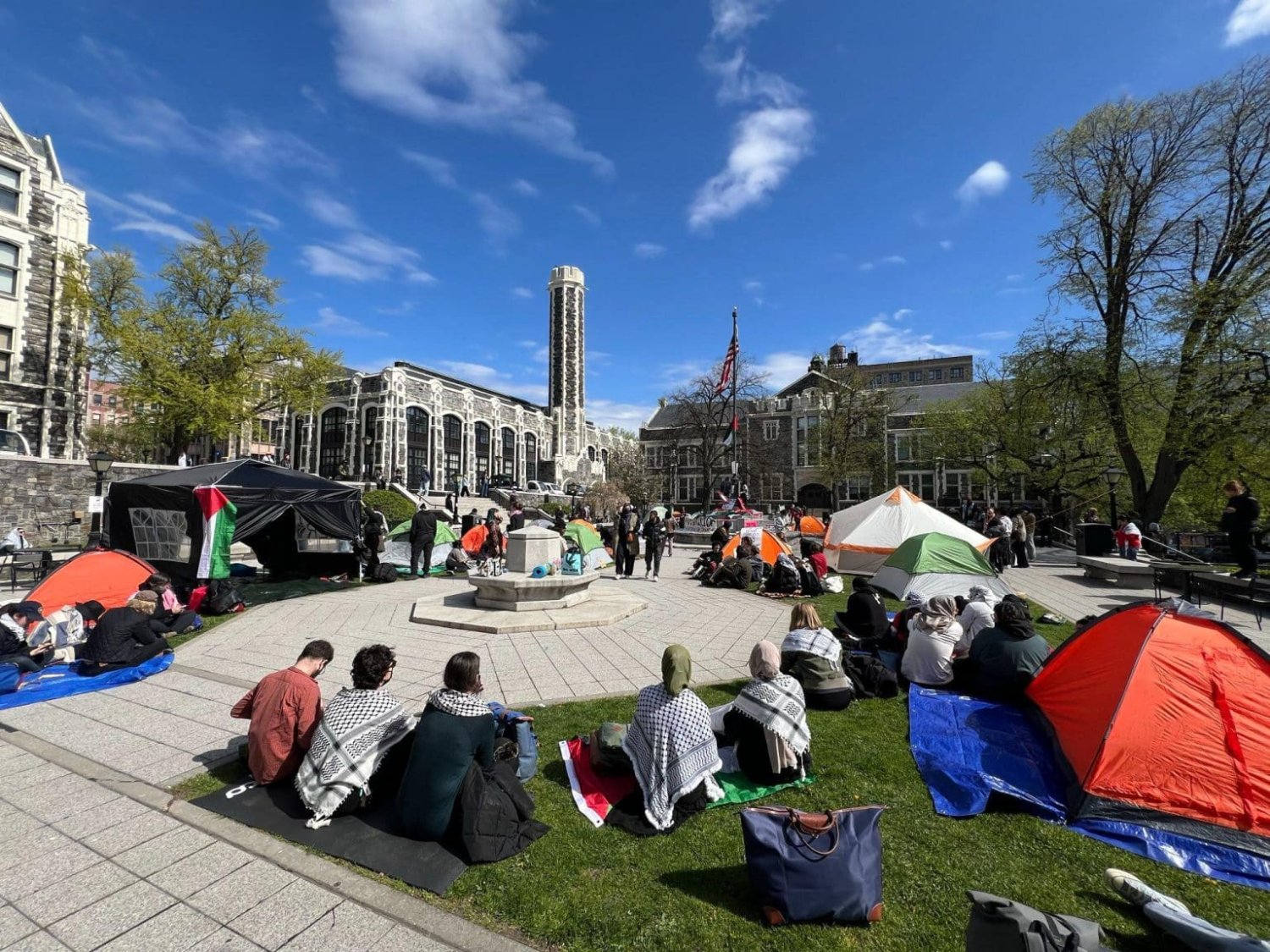 La Universidad de la Ciudad de Nueva York se une a los campamentos de solidaridad con Gaza