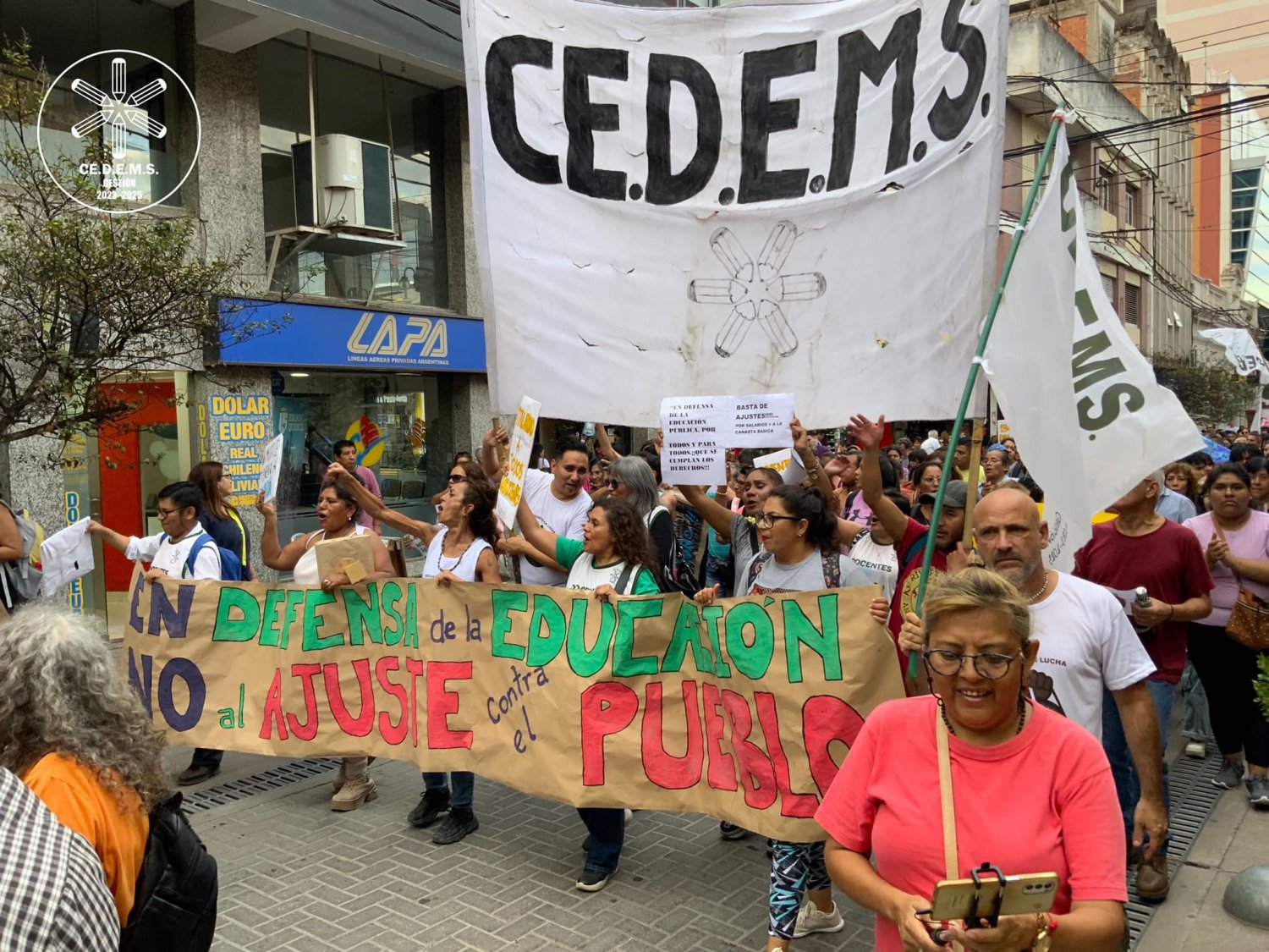 Cedems votó parar el lunes y un plan de lucha progresivo.