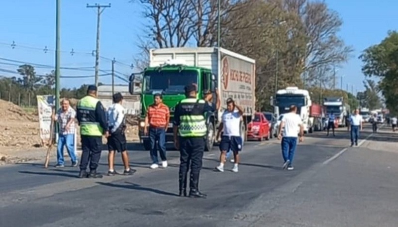 Salta: acampe y corte de ruta en Güemes de trabajadores de la salud contratados