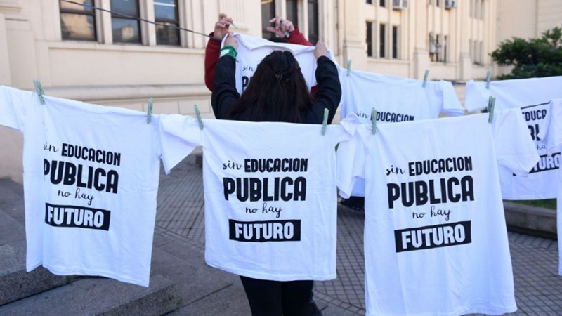 Lxs trotskistas defendemos la educación pública, gratuita, científica, laica y de calidad