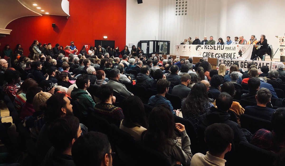 Gran encuentro en París de trabajadores en lucha por la huelga general contra la reforma previsional