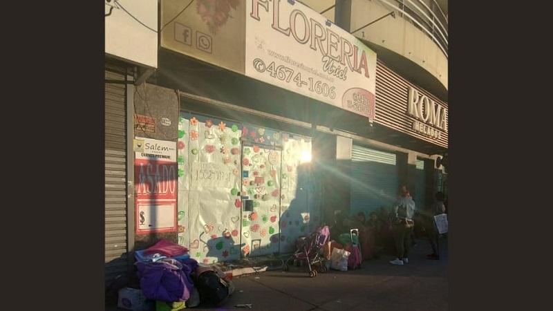 Ciudad de Buenos Aires: familias desalojadas de Floresta cortaron avenida Rivadavia 