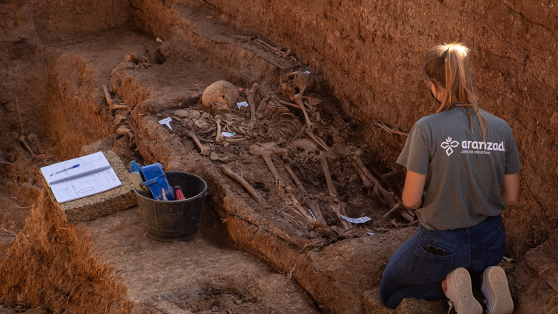 Se recuperan en Sevilla restos de más de 1.700 víctimas del franquismo en una de las mayores fosas comunes de Europa