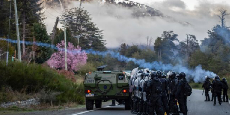 UNGS: la conducción de El Puente y ex funcionarios del gobierno dieron su apoyo a la represión contra las Mujeres Mapuches