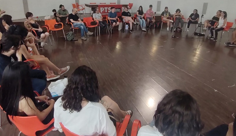 Con las ideas al frente, estudiantes y trabajadores debatieron en la asamblea de la UNSAM