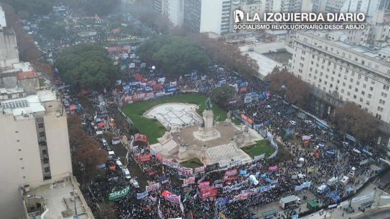 En Rosario también hubo movilización contra la Ley Bases